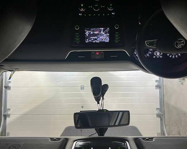 Белый Шкода Октавия, объемом двигателя 1.97 л и пробегом 229 тыс. км за 12900 $, фото 38 на Automoto.ua