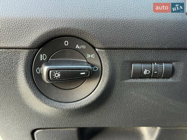 Білий Шкода Октавія, об'ємом двигуна 2 л та пробігом 234 тис. км за 14999 $, фото 59 на Automoto.ua