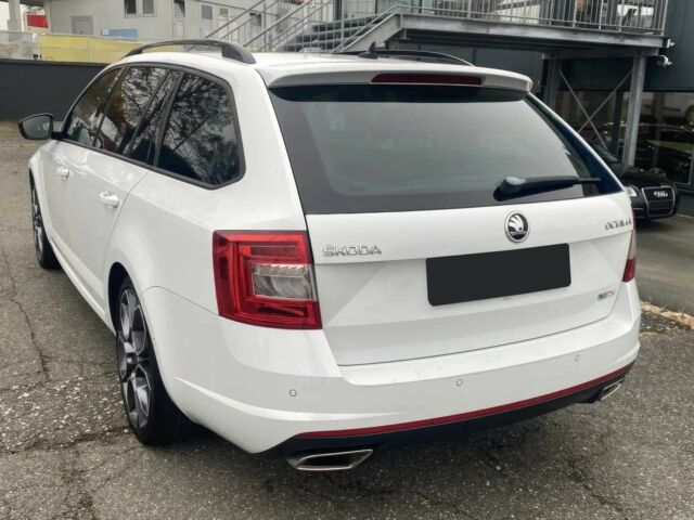 Белый Шкода Октавия, объемом двигателя 2 л и пробегом 74 тыс. км за 6000 $, фото 3 на Automoto.ua