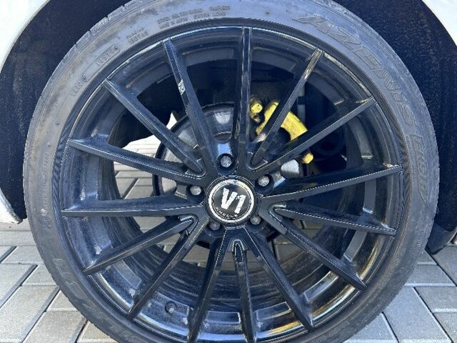 Білий Шкода Октавія, об'ємом двигуна 1.6 л та пробігом 189 тис. км за 10400 $, фото 8 на Automoto.ua