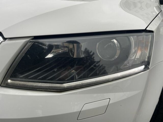 Белый Шкода Октавия, объемом двигателя 2 л и пробегом 284 тыс. км за 14900 $, фото 7 на Automoto.ua