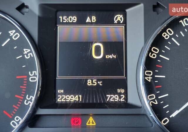 Білий Шкода Октавія, об'ємом двигуна 2 л та пробігом 230 тис. км за 12300 $, фото 11 на Automoto.ua