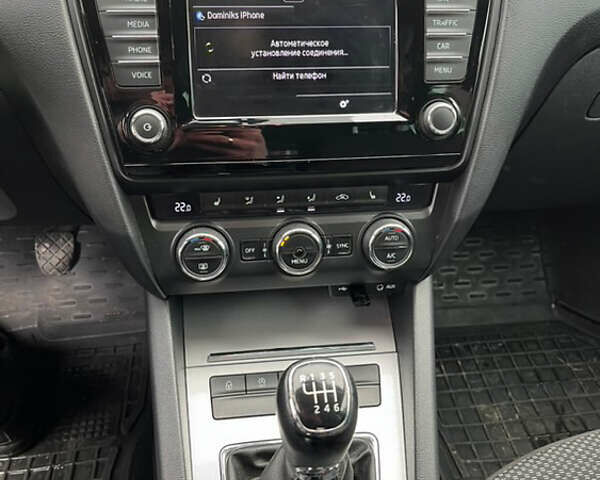 Белый Шкода Октавия, объемом двигателя 1.97 л и пробегом 320 тыс. км за 11800 $, фото 9 на Automoto.ua