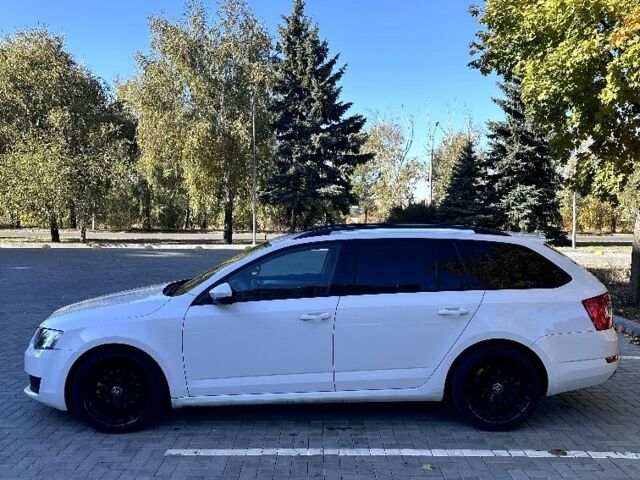 Білий Шкода Октавія, об'ємом двигуна 1.6 л та пробігом 189 тис. км за 10400 $, фото 3 на Automoto.ua
