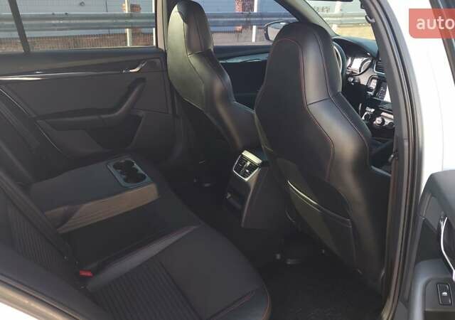 Белый Шкода Октавия, объемом двигателя 2 л и пробегом 307 тыс. км за 13500 $, фото 12 на Automoto.ua