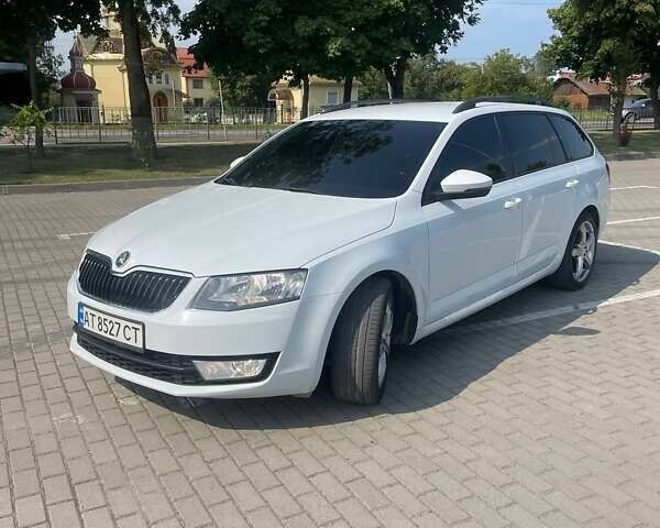 Белый Шкода Октавия, объемом двигателя 1.6 л и пробегом 247 тыс. км за 10800 $, фото 18 на Automoto.ua