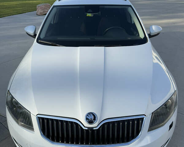 Білий Шкода Октавія, об'ємом двигуна 1.97 л та пробігом 225 тис. км за 12600 $, фото 8 на Automoto.ua