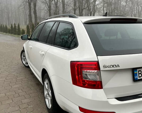 Белый Шкода Октавия, объемом двигателя 1.97 л и пробегом 320 тыс. км за 11800 $, фото 5 на Automoto.ua