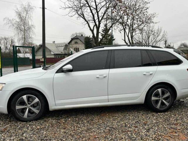 Белый Шкода Октавия, объемом двигателя 1.6 л и пробегом 260 тыс. км за 10999 $, фото 3 на Automoto.ua