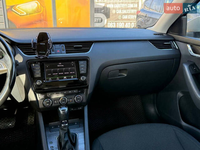 Білий Шкода Октавія, об'ємом двигуна 2 л та пробігом 234 тис. км за 14999 $, фото 47 на Automoto.ua