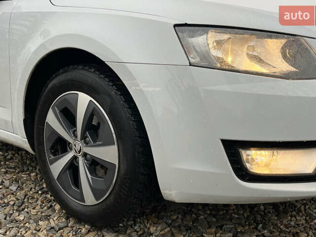 Белый Шкода Октавия, объемом двигателя 1.6 л и пробегом 260 тыс. км за 10999 $, фото 21 на Automoto.ua