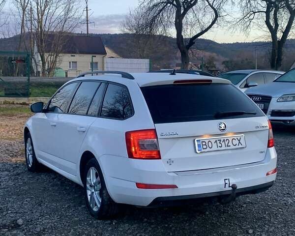 Белый Шкода Октавия, объемом двигателя 2 л и пробегом 189 тыс. км за 12750 $, фото 11 на Automoto.ua