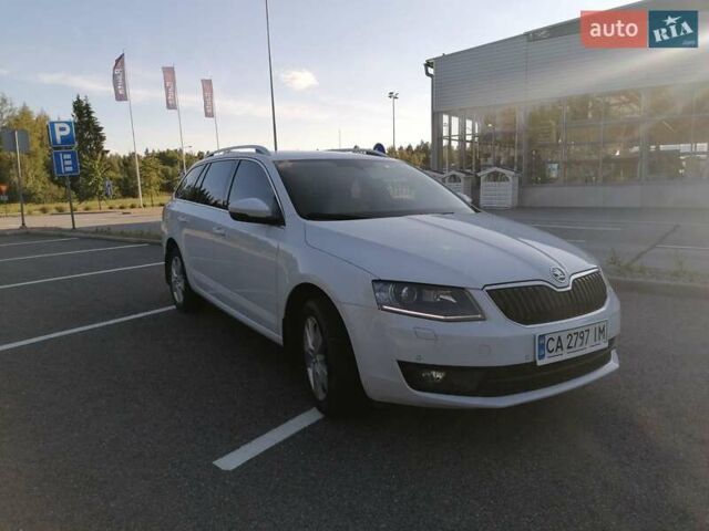 Белый Шкода Октавия, объемом двигателя 1.6 л и пробегом 270 тыс. км за 13200 $, фото 3 на Automoto.ua