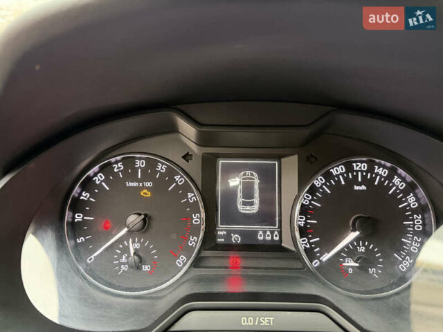 Білий Шкода Октавія, об'ємом двигуна 1.97 л та пробігом 260 тис. км за 11500 $, фото 9 на Automoto.ua