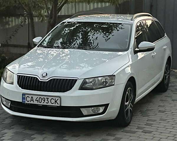 Белый Шкода Октавия, объемом двигателя 1.6 л и пробегом 287 тыс. км за 10300 $, фото 2 на Automoto.ua