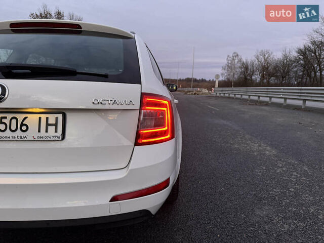 Белый Шкода Октавия, объемом двигателя 1.6 л и пробегом 283 тыс. км за 9800 $, фото 11 на Automoto.ua