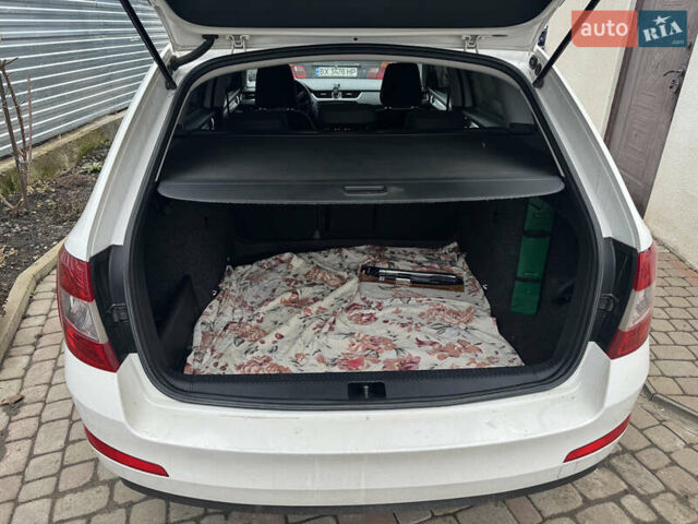 Белый Шкода Октавия, объемом двигателя 1.97 л и пробегом 300 тыс. км за 12000 $, фото 3 на Automoto.ua