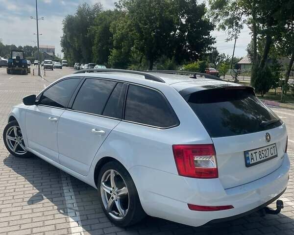 Белый Шкода Октавия, объемом двигателя 1.6 л и пробегом 247 тыс. км за 10800 $, фото 2 на Automoto.ua