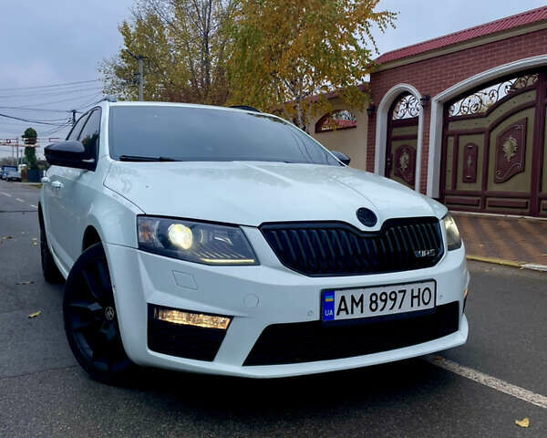 Белый Шкода Октавия, объемом двигателя 1.97 л и пробегом 296 тыс. км за 12900 $, фото 2 на Automoto.ua