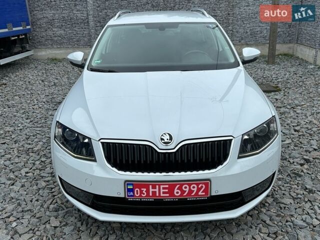 Белый Шкода Октавия, объемом двигателя 2 л и пробегом 195 тыс. км за 12950 $, фото 6 на Automoto.ua