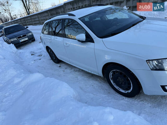 Белый Шкода Октавия, объемом двигателя 1.6 л и пробегом 270 тыс. км за 11500 $, фото 3 на Automoto.ua