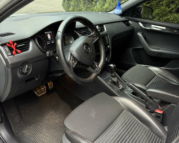 Шкода Октавия 2015 в Киеве на Automoto.ua Белый Шкода Октавия, объемом двигателя 2 л и пробегом 297 тыс. км за 12000 $, фото 24 на Automoto.ua
