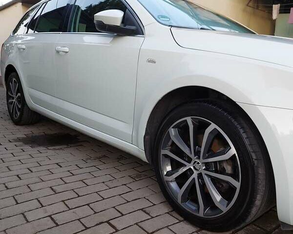 Белый Шкода Октавия, объемом двигателя 1.97 л и пробегом 250 тыс. км за 15200 $, фото 3 на Automoto.ua