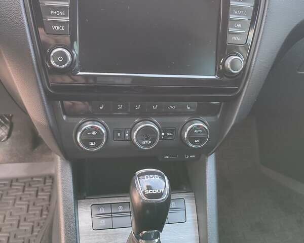 Белый Шкода Октавия, объемом двигателя 1.97 л и пробегом 202 тыс. км за 16555 $, фото 20 на Automoto.ua