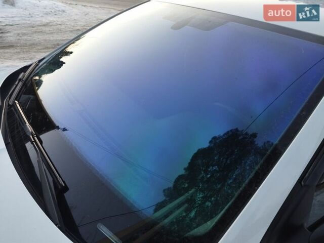 Білий Шкода Октавія, об'ємом двигуна 1.97 л та пробігом 186 тис. км за 11999 $, фото 10 на Automoto.ua