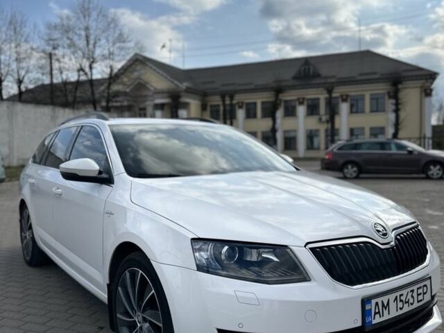 Белый Шкода Октавия, объемом двигателя 2 л и пробегом 270 тыс. км за 13541 $, фото 1 на Automoto.ua
