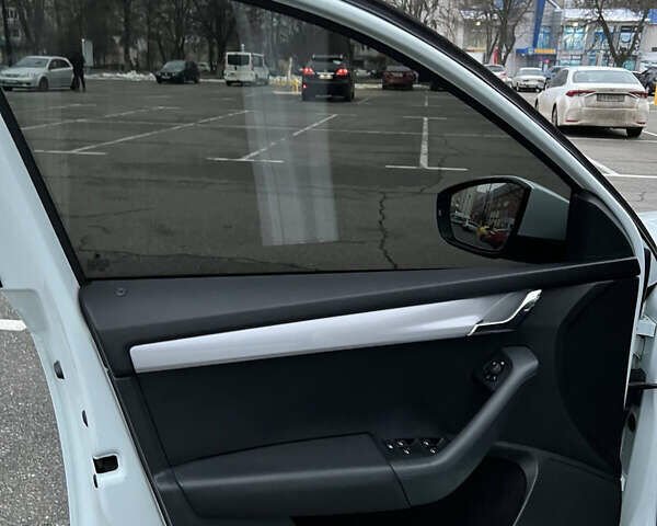 Белый Шкода Октавия, объемом двигателя 1.6 л и пробегом 279 тыс. км за 11000 $, фото 15 на Automoto.ua