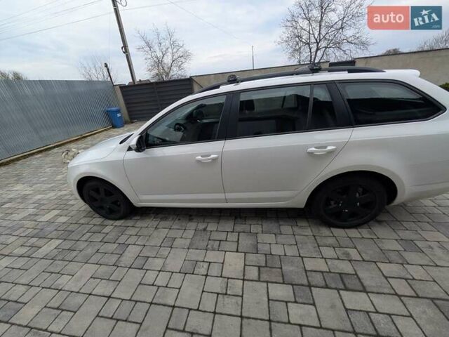 Белый Шкода Октавия, объемом двигателя 1.6 л и пробегом 299 тыс. км за 9000 $, фото 14 на Automoto.ua
