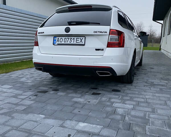 Белый Шкода Октавия, объемом двигателя 1.97 л и пробегом 300 тыс. км за 13200 $, фото 4 на Automoto.ua