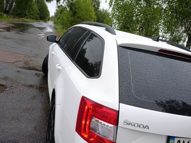 Белый Шкода Октавия, объемом двигателя 2 л и пробегом 280 тыс. км за 12100 $, фото 7 на Automoto.ua