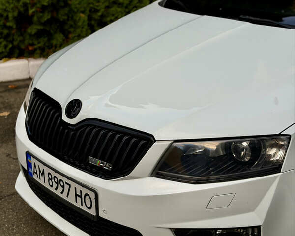 Шкода Октавия 2015 в Киеве на Automoto.ua Белый Шкода Октавия, объемом двигателя 2 л и пробегом 297 тыс. км за 12000 $, фото 3 на Automoto.ua