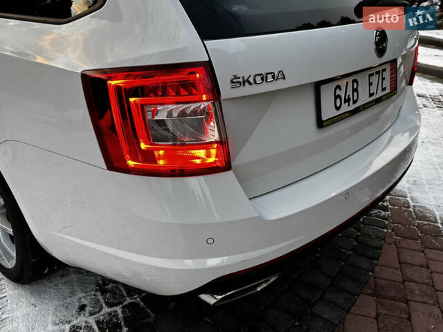 Білий Шкода Октавія, об'ємом двигуна 2 л та пробігом 255 тис. км за 13900 $, фото 43 на Automoto.ua