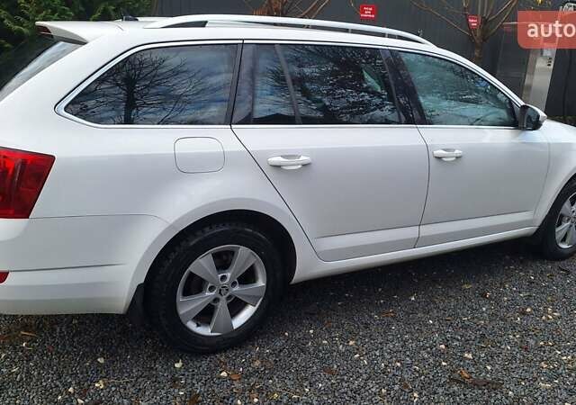 Белый Шкода Октавия, объемом двигателя 2 л и пробегом 294 тыс. км за 12900 $, фото 2 на Automoto.ua
