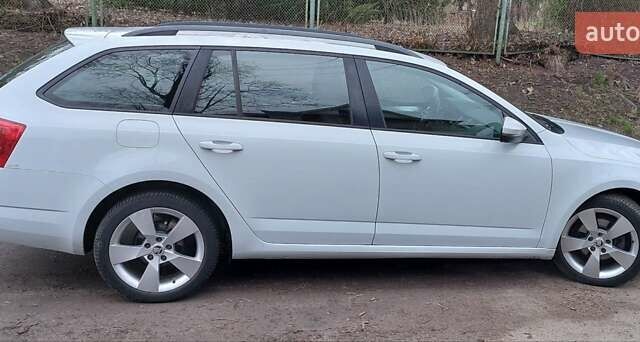 Белый Шкода Октавия, объемом двигателя 1.4 л и пробегом 220 тыс. км за 9199 $, фото 4 на Automoto.ua