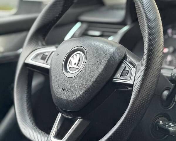 Белый Шкода Октавия, объемом двигателя 1.8 л и пробегом 210 тыс. км за 12900 $, фото 31 на Automoto.ua