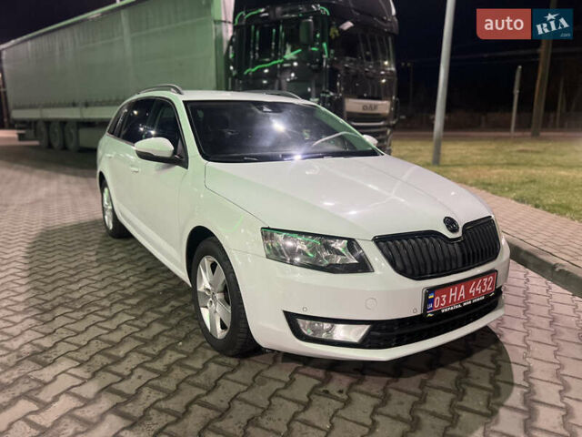 Белый Шкода Октавия, объемом двигателя 1.6 л и пробегом 181 тыс. км за 10500 $, фото 3 на Automoto.ua
