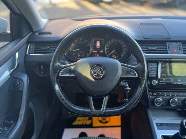 Белый Шкода Октавия, объемом двигателя 1.4 л и пробегом 235 тыс. км за 10450 $, фото 10 на Automoto.ua