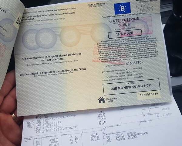 Белый Шкода Октавия, объемом двигателя 1.6 л и пробегом 245 тыс. км за 13000 $, фото 6 на Automoto.ua