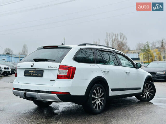 Белый Шкода Октавия, объемом двигателя 1.97 л и пробегом 303 тыс. км за 13900 $, фото 1 на Automoto.ua