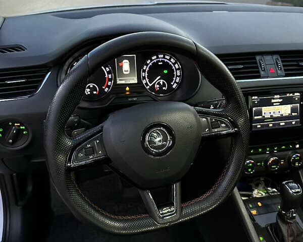 Белый Шкода Октавия, объемом двигателя 1.97 л и пробегом 272 тыс. км за 16500 $, фото 9 на Automoto.ua