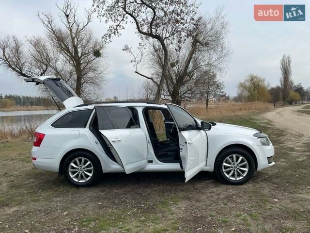 Белый Шкода Октавия, объемом двигателя 1.8 л и пробегом 204 тыс. км за 12400 $, фото 22 на Automoto.ua