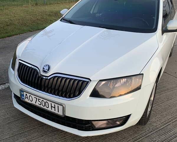 Белый Шкода Октавия, объемом двигателя 1.97 л и пробегом 265 тыс. км за 13000 $, фото 3 на Automoto.ua