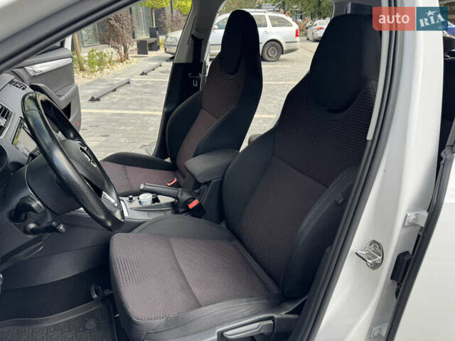 Белый Шкода Октавия, объемом двигателя 2 л и пробегом 250 тыс. км за 13999 $, фото 43 на Automoto.ua