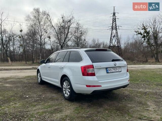 Белый Шкода Октавия, объемом двигателя 1.8 л и пробегом 204 тыс. км за 12400 $, фото 4 на Automoto.ua
