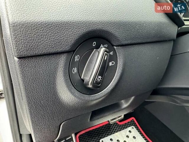 Белый Шкода Октавия, объемом двигателя 1.97 л и пробегом 268 тыс. км за 14500 $, фото 27 на Automoto.ua