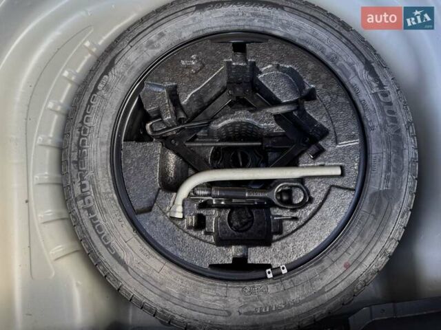 Белый Шкода Октавия, объемом двигателя 2 л и пробегом 280 тыс. км за 12100 $, фото 26 на Automoto.ua